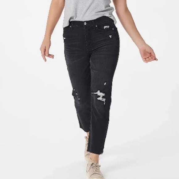 Serra Retreat NWT black distressed cropped jeans. Size 26W women’s comfort jean - Picture 2 of 16